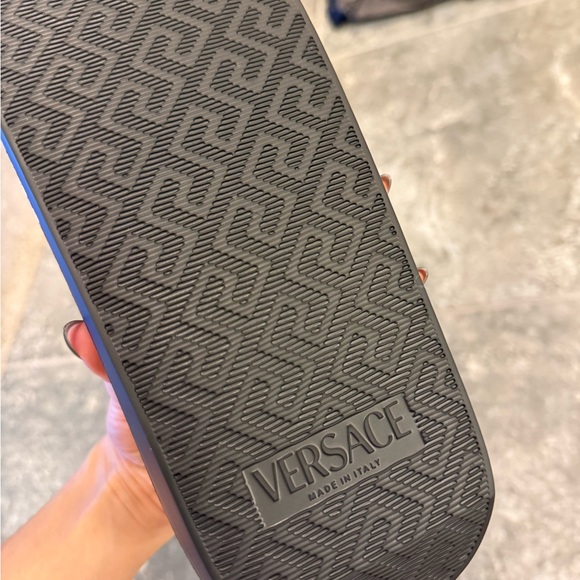Versace Barocco Slides – Black/Gold (EU 41 / US 8) main image 16